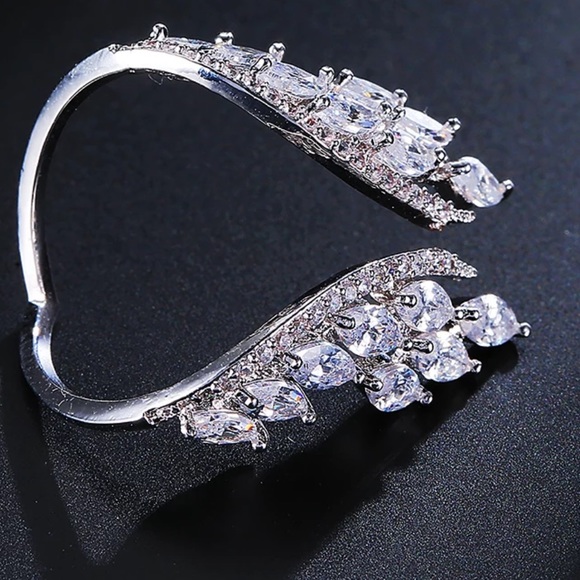 ANGEL Crystal Wings ♡ AAA Cubic Zirconia Ring GIFT - Picture 4 of 8